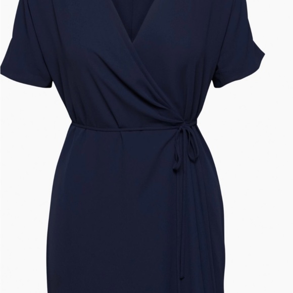 Classic Babaton Wallace Wrap Dress - Picture 5 of 8